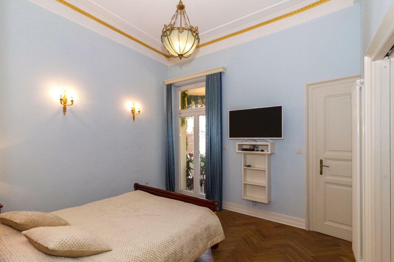 Filip'S Palace Luxurious Apartment Любляна Экстерьер фото